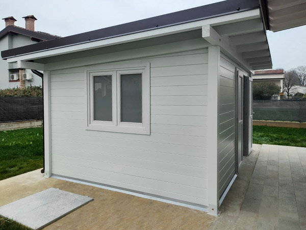 Casetta in legno monofalda con porta doppia cieca – Artigiana Coperture