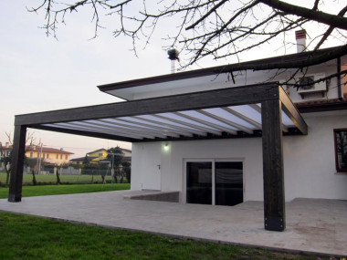 pergola-cube-addossata-grande-spazio-esterno-ingresso-interrato-cup105-800-4.jpg