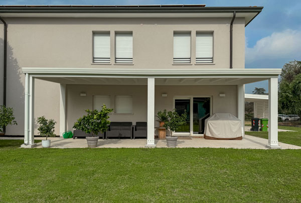 Pergole Cube autoportantii con accorgimenti antisismici