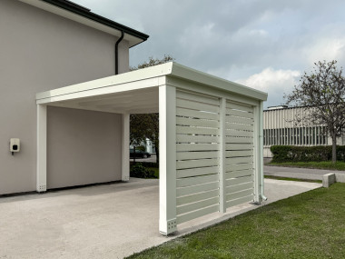 pergola-cube-bianca-doppia-installazione-autoportante-antisismica-pcu2612-1600-4.jpg