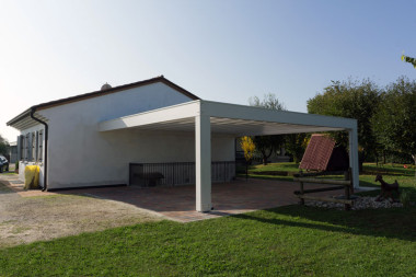 pergola-cube-oltre-50-mq-due-pilastri-full-white-cup104-800-3.jpg