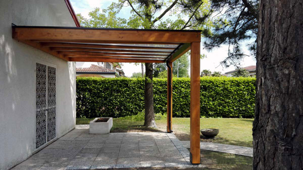 Pergola Cube minimal con tetto piano e policarbonato – CuP122